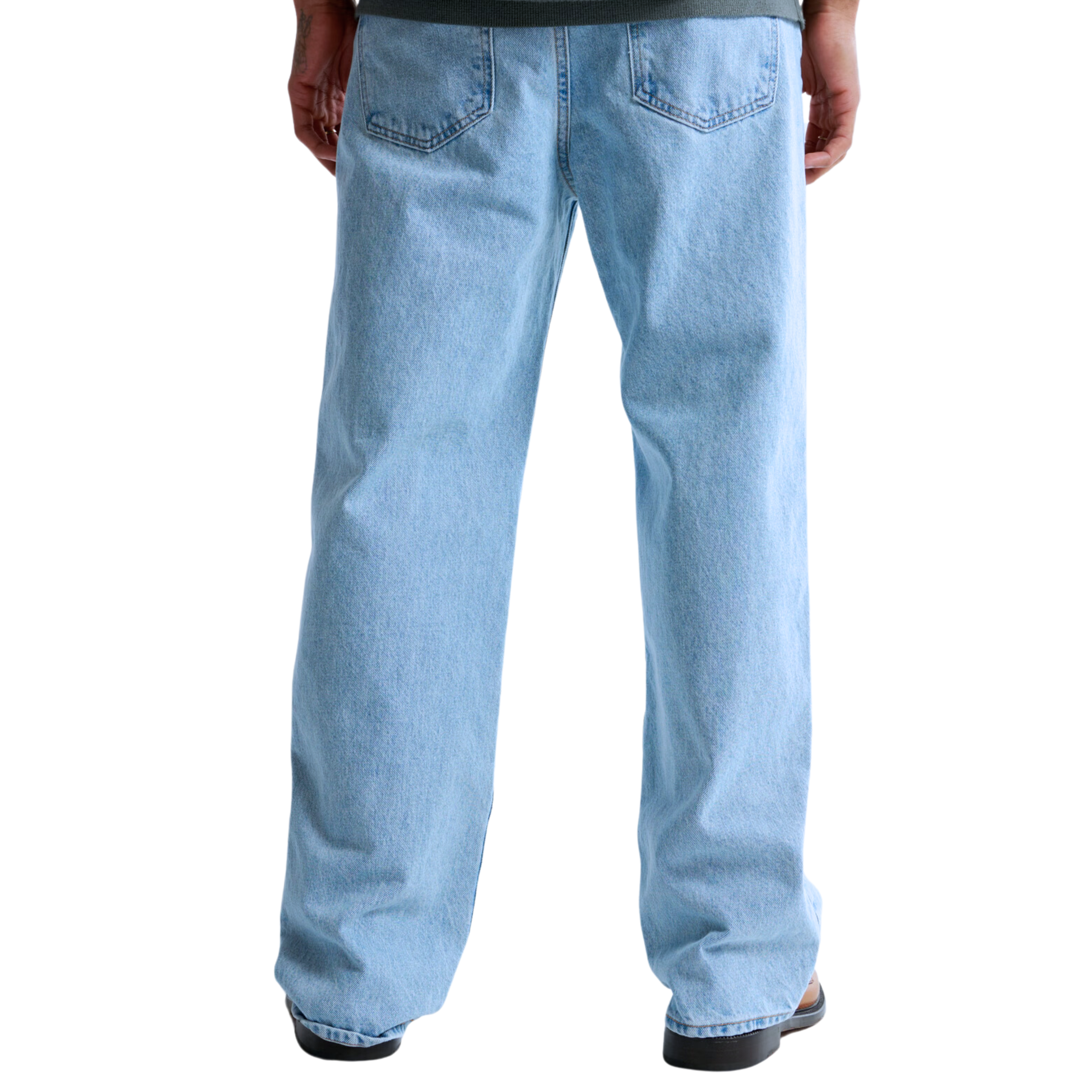 LIGHT WASH BAGGY FIT JEANS